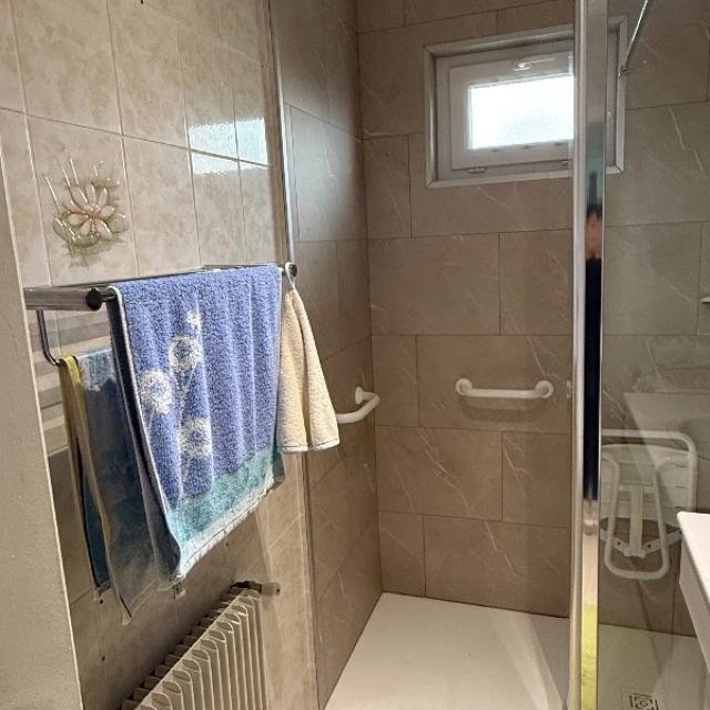 Réfection complète d’une salle de bain aux normes PMR à Franqueville-Saint-Pierre Réfection complète d’une salle de bain aux normes PMR à Franqueville-Saint-Pierre